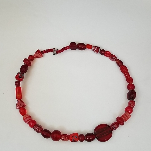 Red Glass Bead Chocker Necklace - Picture 2 of 9